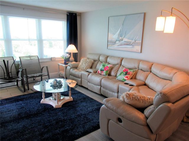 5220 BRITTANY DRIVE S 808, St Petersburg, FL 33715