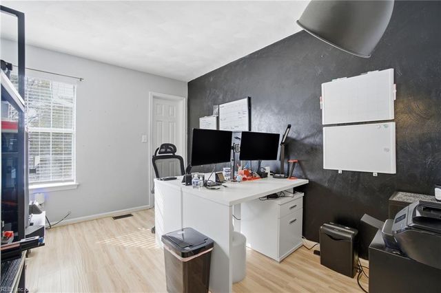 3822 Headwind LN, Portsmouth, VA 23703