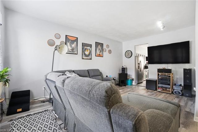 3822 Headwind LN, Portsmouth, VA 23703