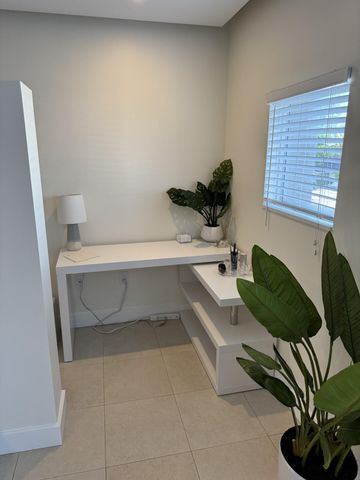 169 SE 1st Avenue, Delray Beach, FL 33444