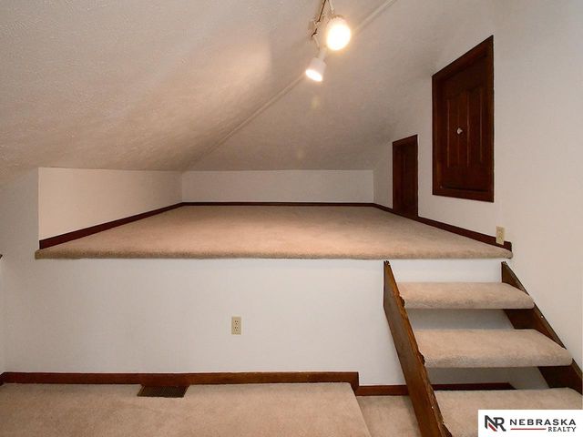 4948 S 98th Avenue Circle, Omaha, NE 68127