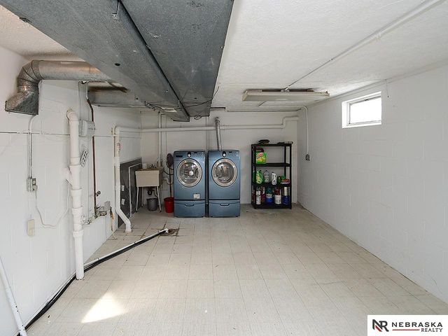 4948 S 98th Avenue Circle, Omaha, NE 68127