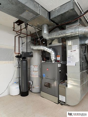 4948 S 98th Avenue Circle, Omaha, NE 68127