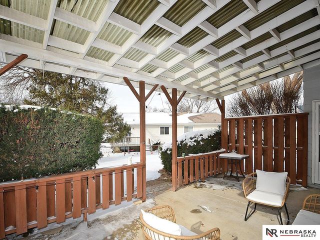 4948 S 98th Avenue Circle, Omaha, NE 68127