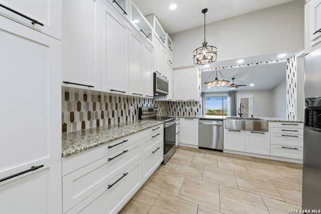 930 Amberstone, San Antonio, TX 78258