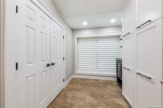 930 Amberstone, San Antonio, TX 78258