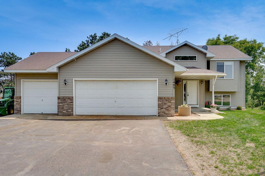 1405 S 5th Street, Princeton, MN 55371