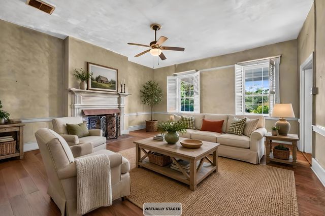 24033 OLD VALLEY PIKE, Maurertown, VA 22644