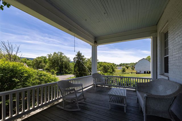 24033 OLD VALLEY PIKE, Maurertown, VA 22644