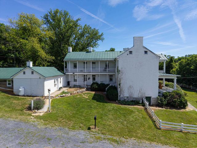 24033 OLD VALLEY PIKE, Maurertown, VA 22644