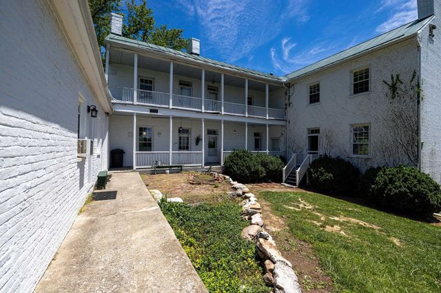 24033 OLD VALLEY PIKE, Maurertown, VA 22644