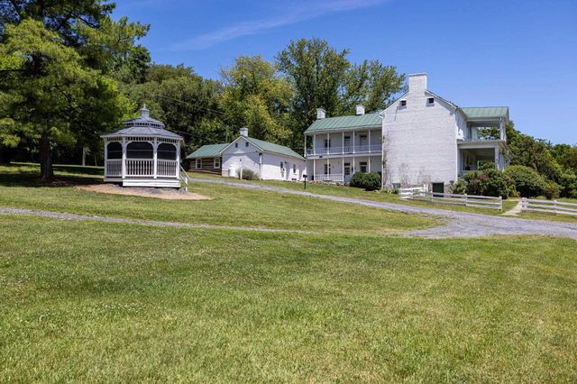 24033 OLD VALLEY PIKE, Maurertown, VA 22644
