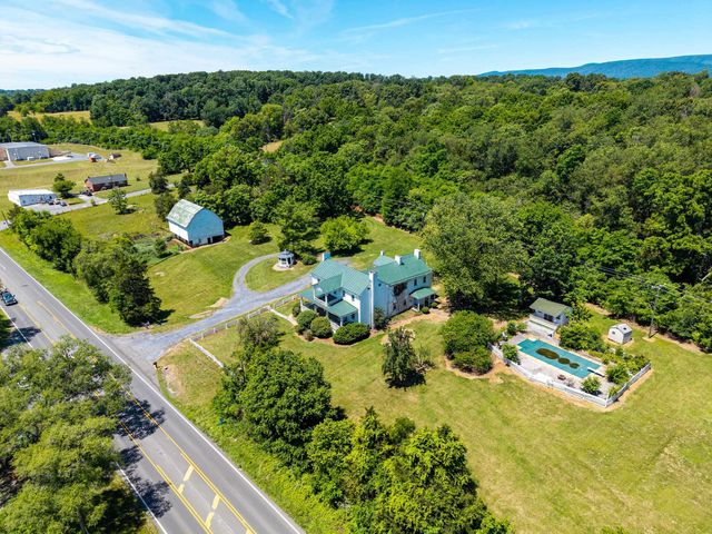 24033 OLD VALLEY PIKE, Maurertown, VA 22644