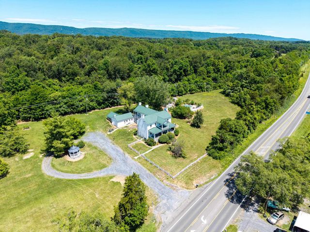 24033 OLD VALLEY PIKE, Maurertown, VA 22644