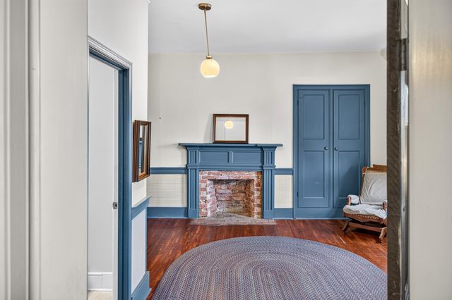 24033 OLD VALLEY PIKE, Maurertown, VA 22644