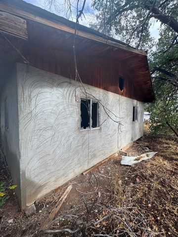 31 Private drive 1533, Hernandez, NM 87537