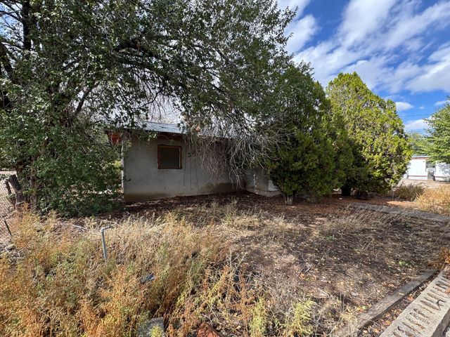 31 Private drive 1533, Hernandez, NM 87537
