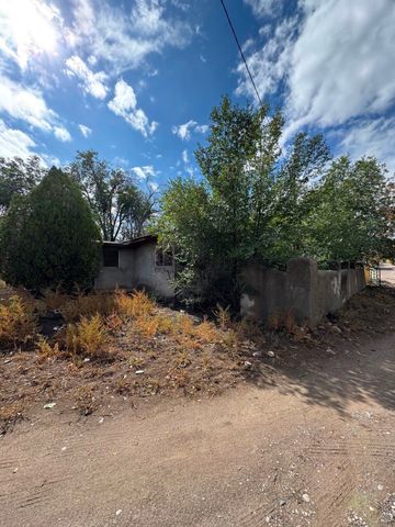 31 Private drive 1533, Hernandez, NM 87537