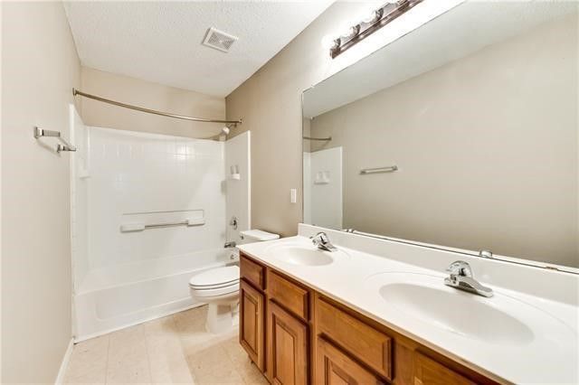 1676 Crown Point Drive, Little Elm, TX 75036