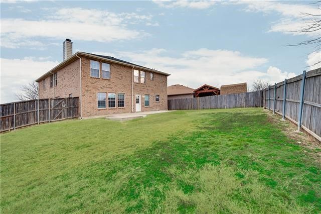 1676 Crown Point Drive, Little Elm, TX 75036