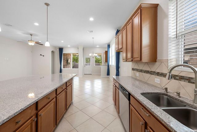 25756 TWO SPGS, San Antonio, TX 78255