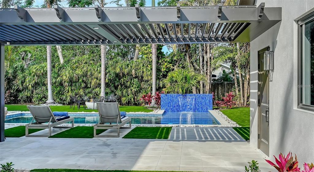 Image 63 of property listing at 5035 BAY SHORE ROAD, Sarasota, FL 34234