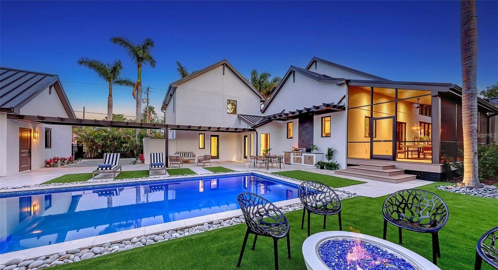 Image 67 of property listing at 5035 BAY SHORE ROAD, Sarasota, FL 34234