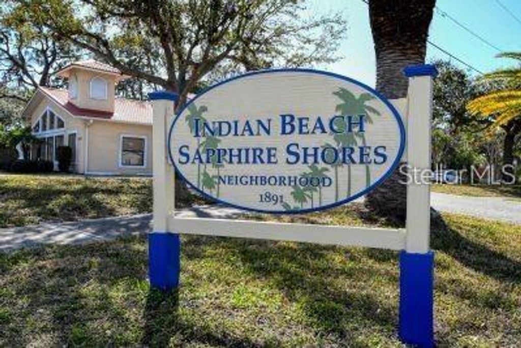 Image 74 of property listing at 5035 BAY SHORE ROAD, Sarasota, FL 34234