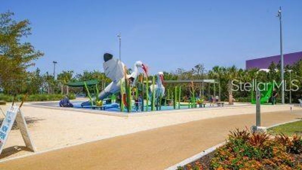 Image 78 of property listing at 5035 BAY SHORE ROAD, Sarasota, FL 34234