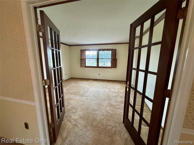 5303 Church Hill Drive, Troy, MI 48085