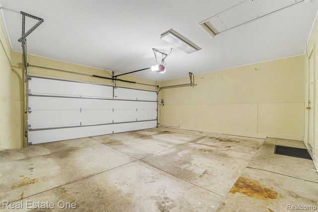 5303 Church Hill Drive, Troy, MI 48085