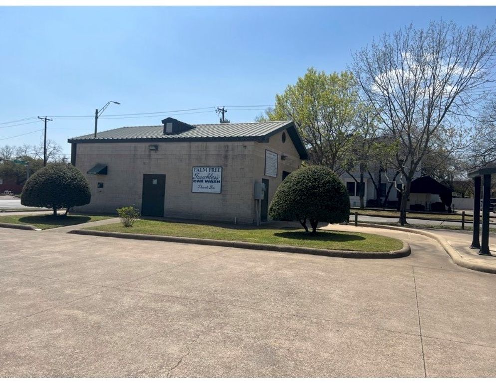 410 W Ennis, Ennis, TX 75119