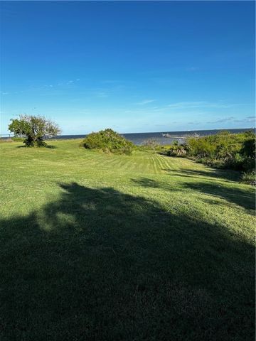 802 1st St, Bayside, TX 78340