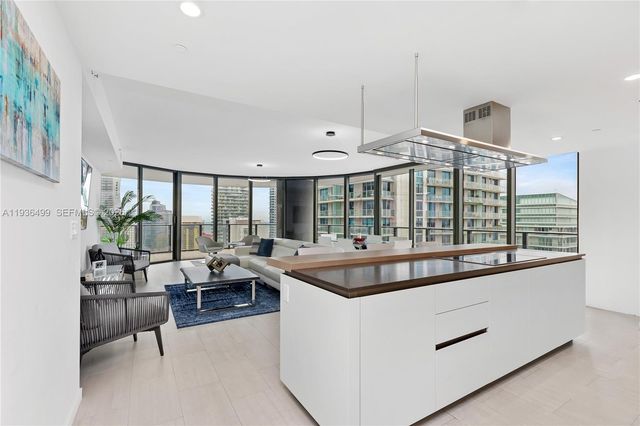 1000 Brickell Plz 3902, Miami, FL 33131