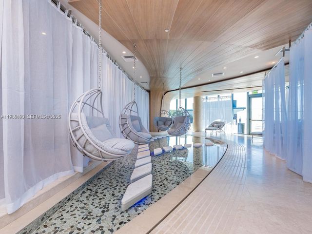 1000 Brickell Plz 3902, Miami, FL 33131