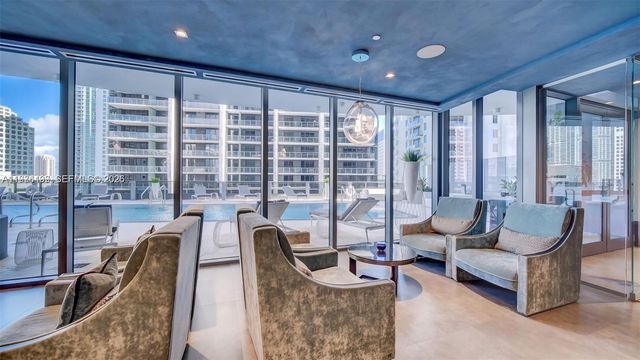 1000 Brickell Plz 3902, Miami, FL 33131