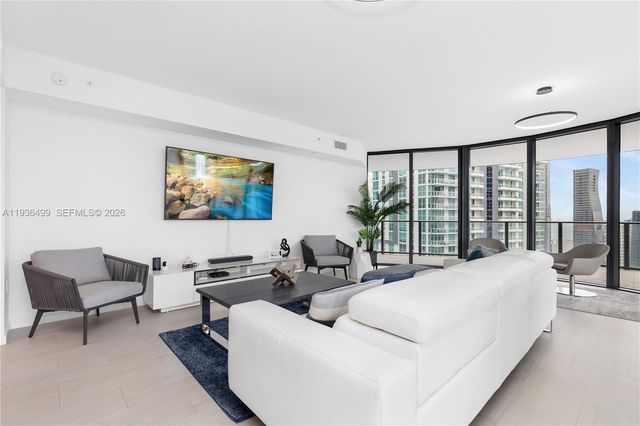 1000 Brickell Plz 3902, Miami, FL 33131