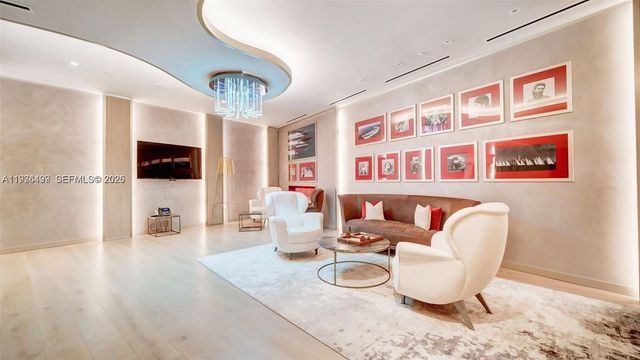 1000 Brickell Plz 3902, Miami, FL 33131