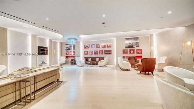 1000 Brickell Plz 3902, Miami, FL 33131