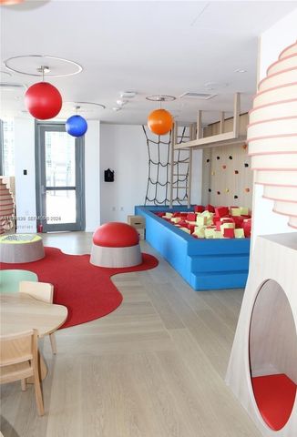 1000 Brickell Plz 3902, Miami, FL 33131