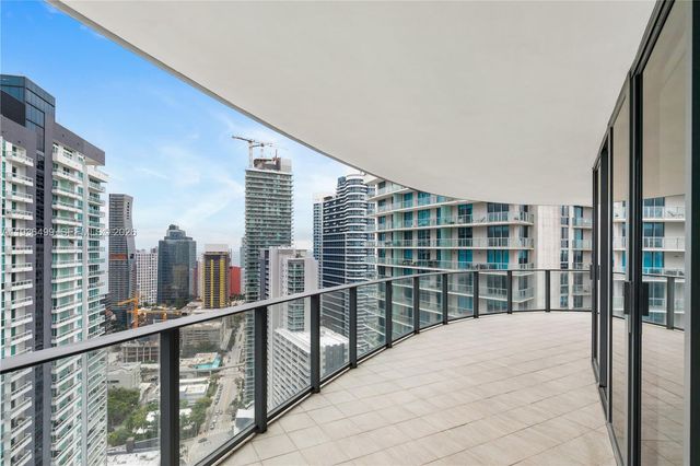 1000 Brickell Plz 3902, Miami, FL 33131