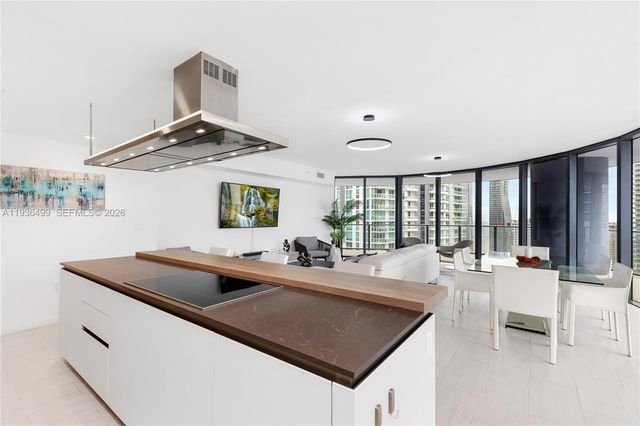 1000 Brickell Plz 3902, Miami, FL 33131