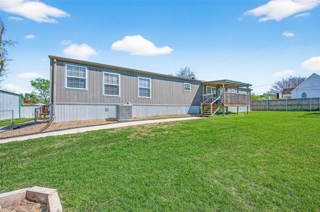 22218 Madison Street, Bedias, TX 77831