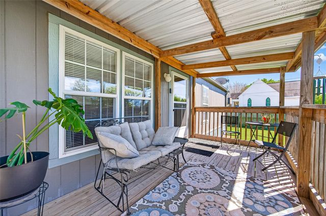 22218 Madison Street, Bedias, TX 77831