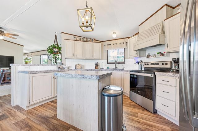 22218 Madison Street, Bedias, TX 77831