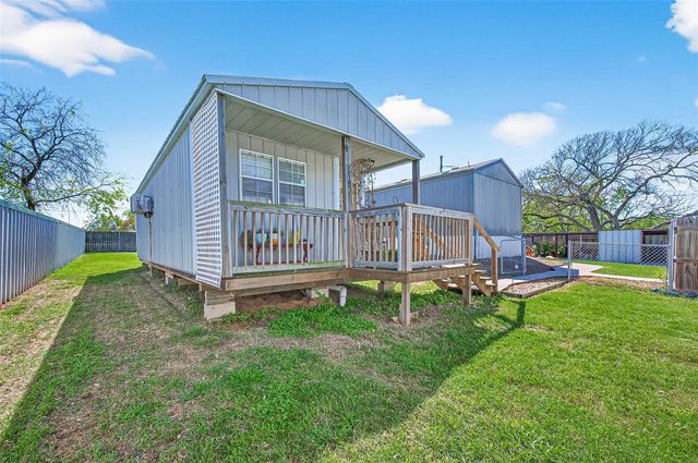 22218 Madison Street, Bedias, TX 77831
