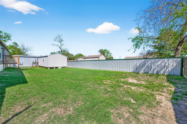 22218 Madison Street, Bedias, TX 77831