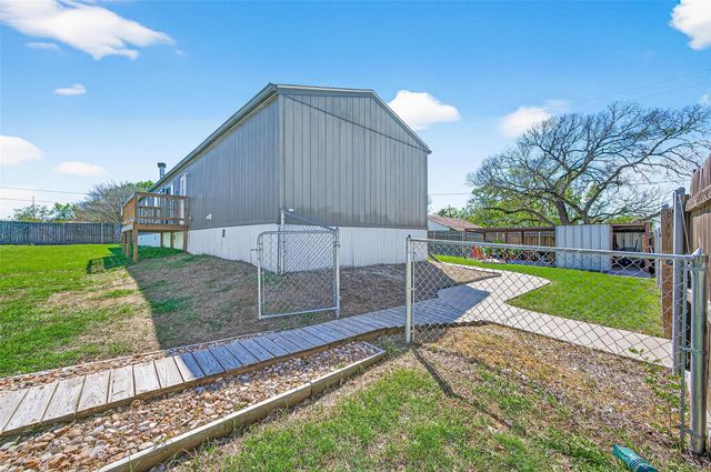 22218 Madison Street, Bedias, TX 77831