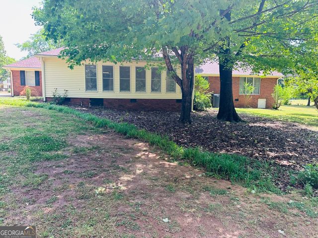 100 Rover Road, Williamson, GA 30292
