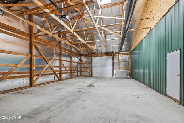 1055 S 200th Street, Pittsburg, KS 66762